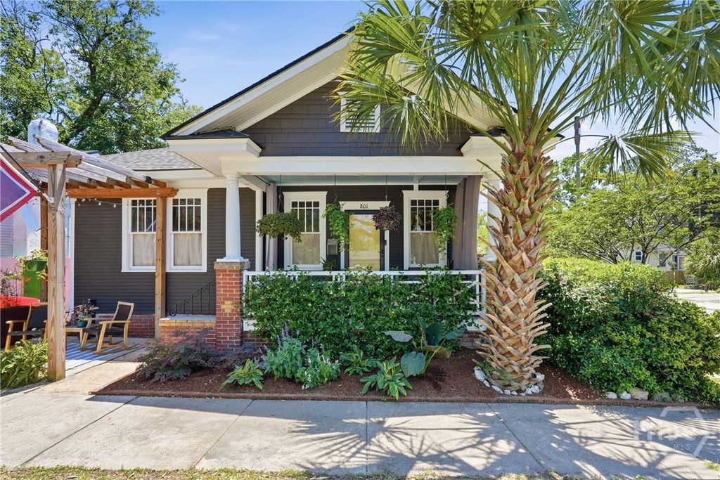 801 E 37th Street, Savannah, GA 31401