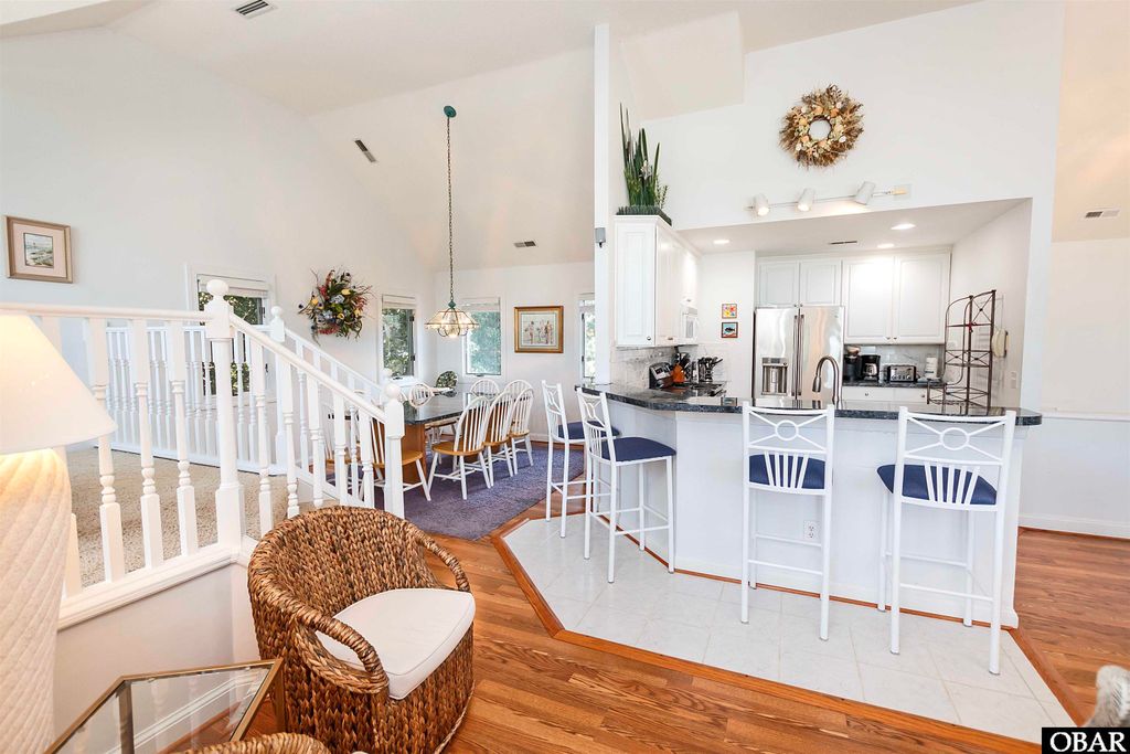 Image 8 of property listing at 1121 Gray Court Lot 1, Corolla, NC 27927