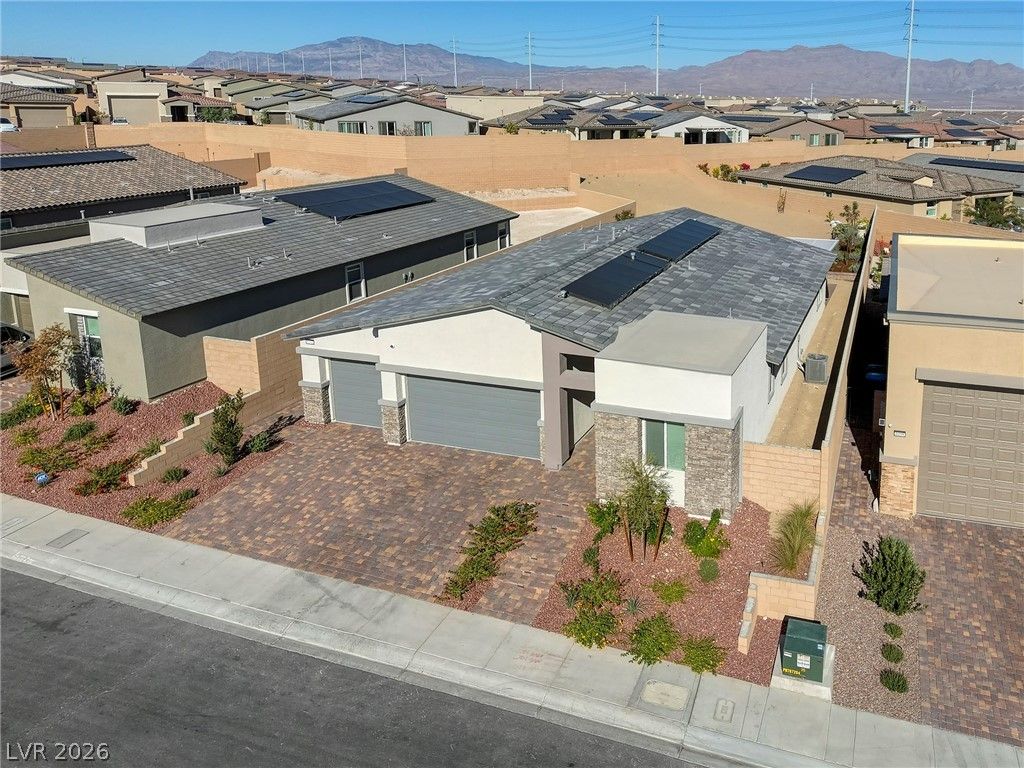 6104 Avery Pointe Street, Las Vegas, NV 89166 — exterior