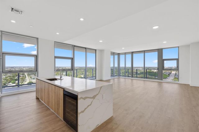 220 Lake Shore Drive 1823, Lake Park, FL 33403