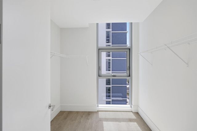 220 Lake Shore Drive 1823, Lake Park, FL 33403