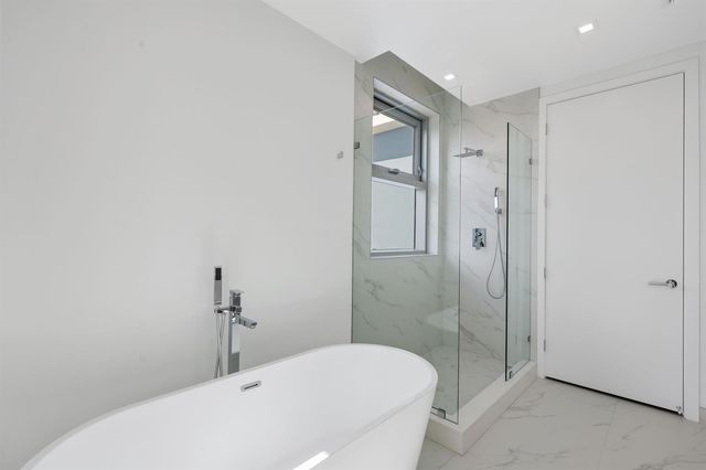 220 Lake Shore Drive 1823, Lake Park, FL 33403