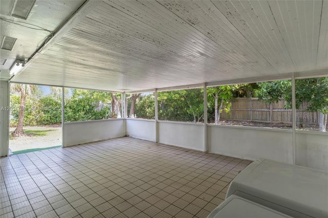 9710 SW 159th St, Miami, FL 33157