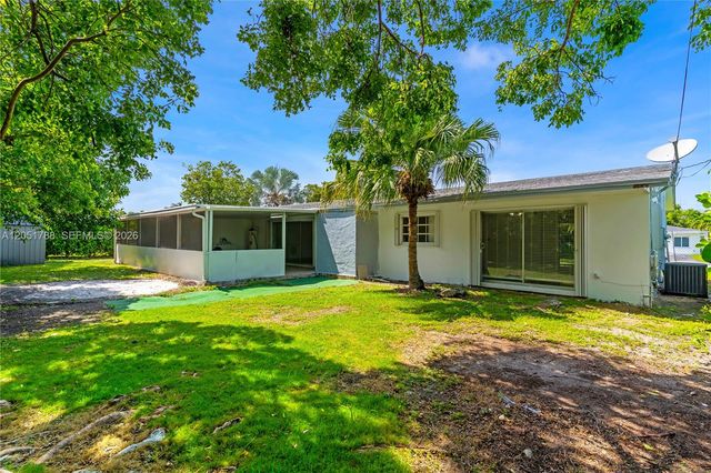 9710 SW 159th St, Miami, FL 33157