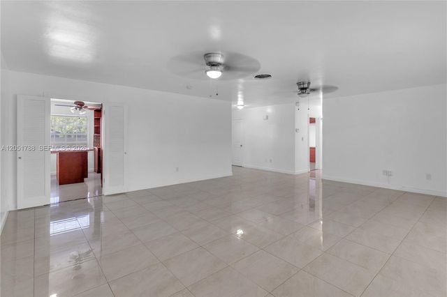 9710 SW 159th St, Miami, FL 33157