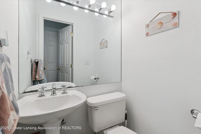 6223 Beechfield Drive, Lansing, MI 48911