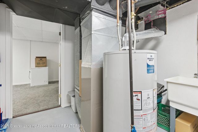 6223 Beechfield Drive, Lansing, MI 48911