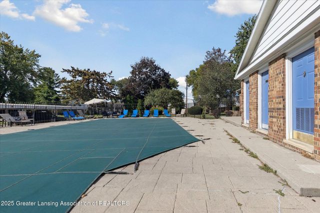 6223 Beechfield Drive, Lansing, MI 48911