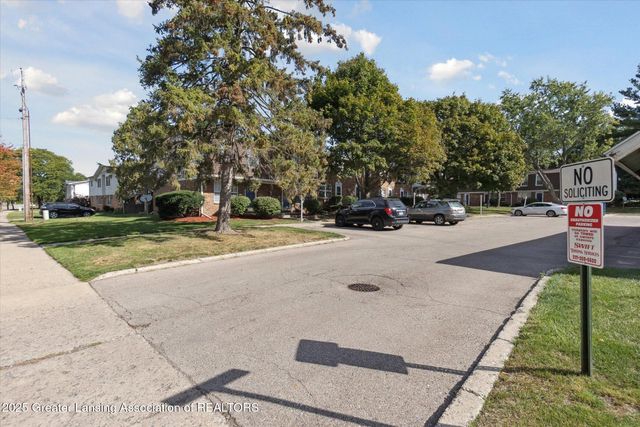 6223 Beechfield Drive, Lansing, MI 48911