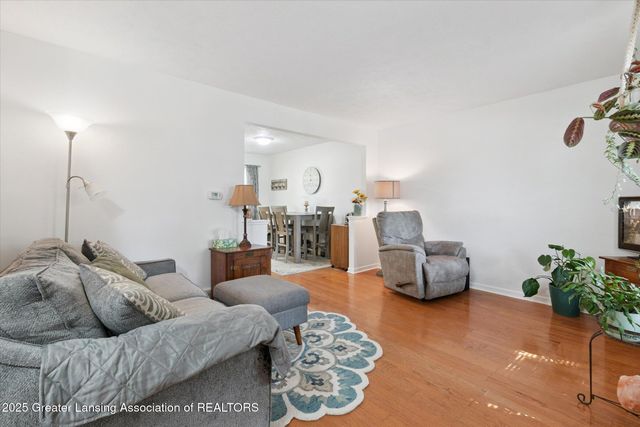 6223 Beechfield Drive, Lansing, MI 48911