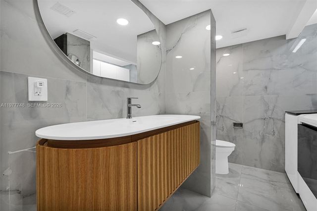 16485 Collins Ave 738, Sunny Isles Beach, FL 33160