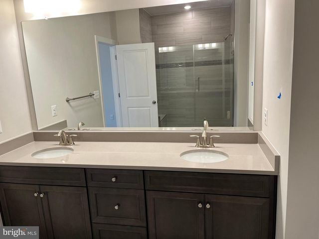 43424 STONEWOOD CROSSING TER, Ashburn, VA 20148