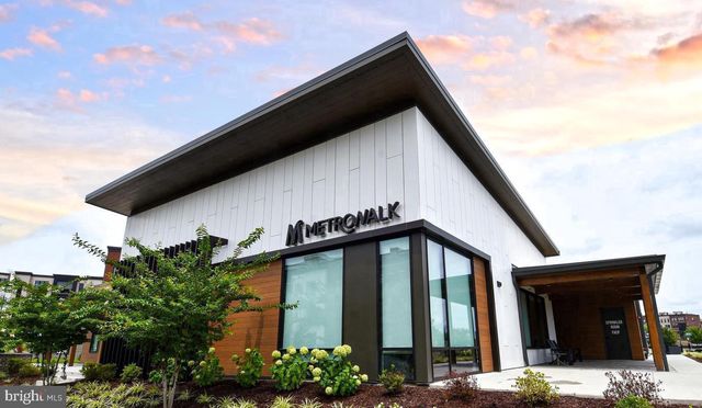 43424 STONEWOOD CROSSING TER, Ashburn, VA 20148