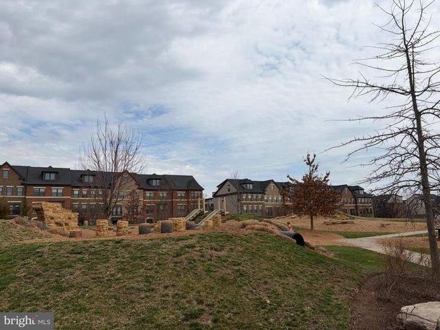 43424 STONEWOOD CROSSING TER, Ashburn, VA 20148