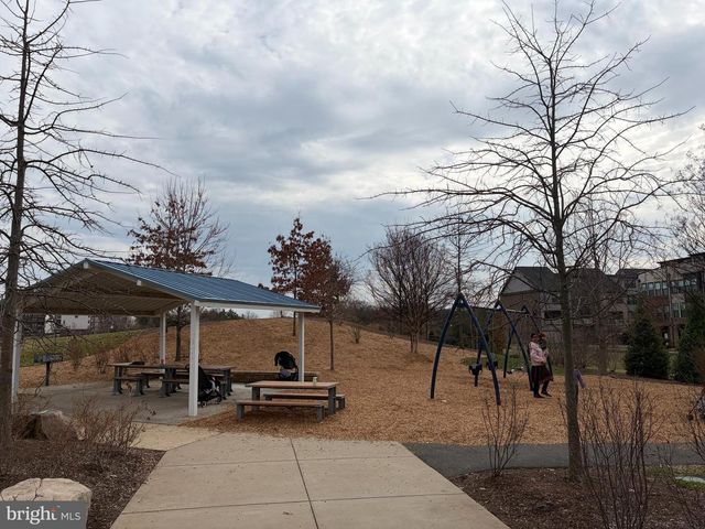 43424 STONEWOOD CROSSING TER, Ashburn, VA 20148