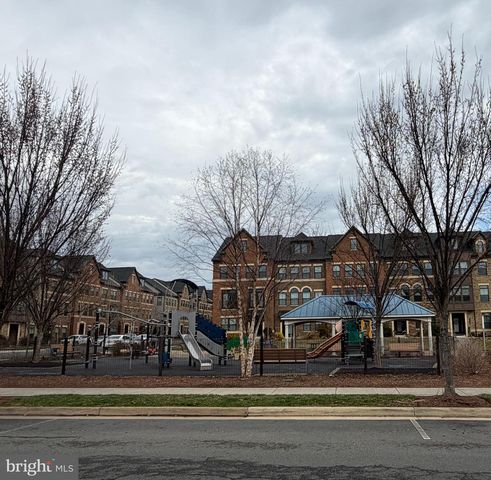 43424 STONEWOOD CROSSING TER, Ashburn, VA 20148