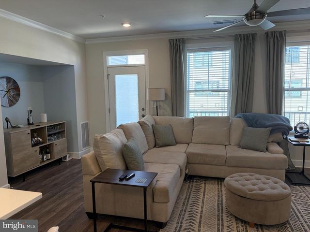 43424 STONEWOOD CROSSING TER, Ashburn, VA 20148