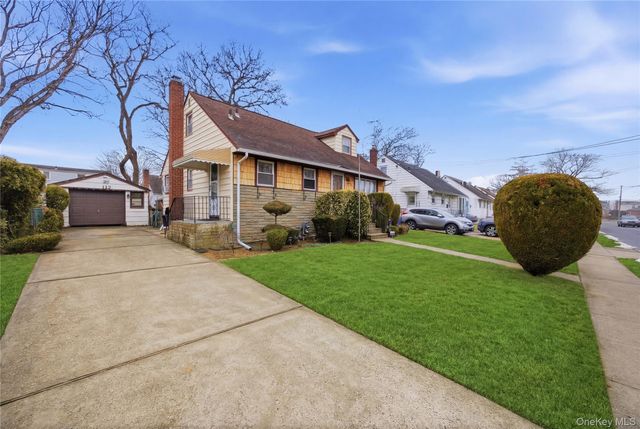 112 Judith Lane, Valley Stream, NY 11580