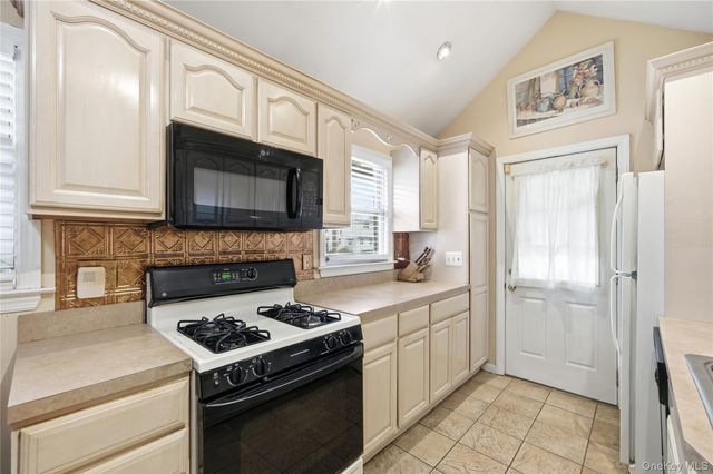 112 Judith Lane, Valley Stream, NY 11580