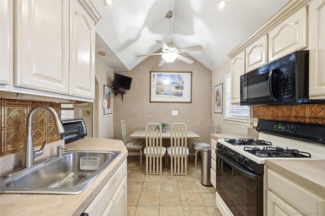 112 Judith Lane, Valley Stream, NY 11580