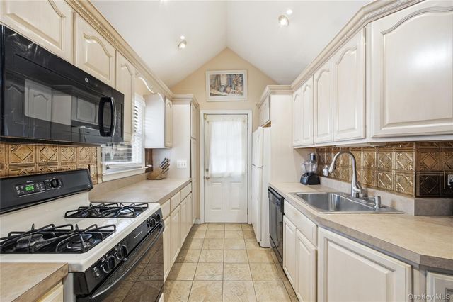 112 Judith Lane, Valley Stream, NY 11580