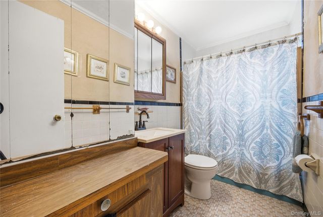 112 Judith Lane, Valley Stream, NY 11580