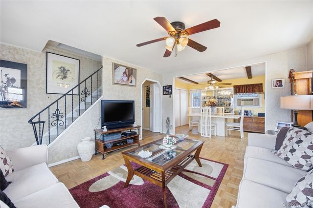 112 Judith Lane, Valley Stream, NY 11580