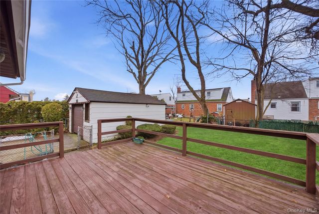 112 Judith Lane, Valley Stream, NY 11580