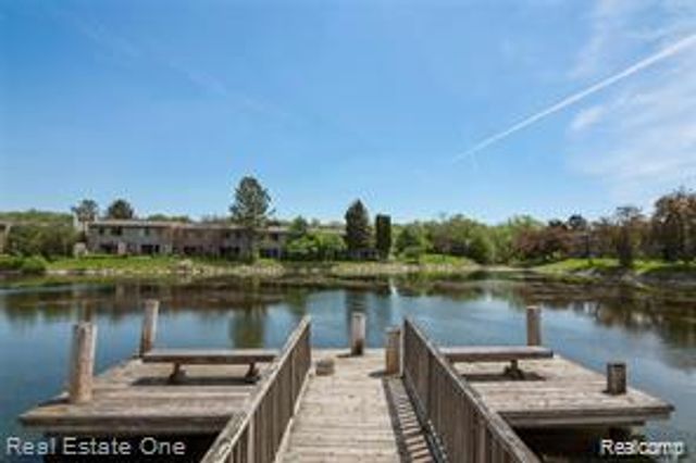 733 Watersedge Drive, Ann Arbor, MI 48105