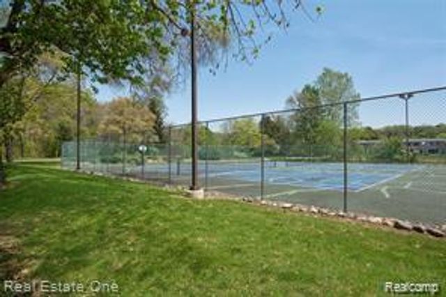 733 Watersedge Drive, Ann Arbor, MI 48105