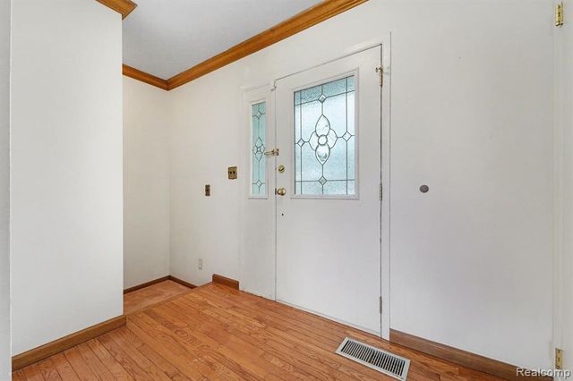 733 Watersedge Drive, Ann Arbor, MI 48105