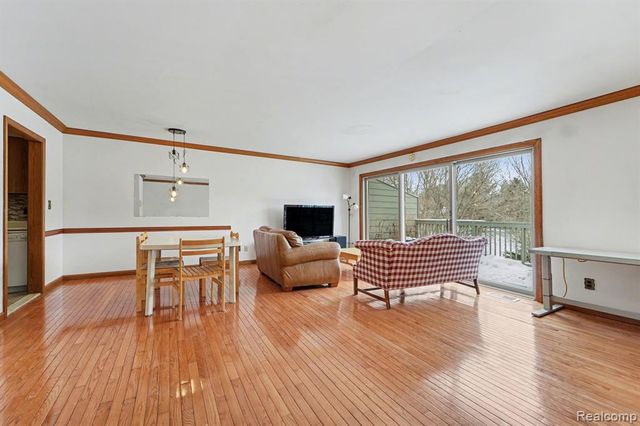 733 Watersedge Drive, Ann Arbor, MI 48105