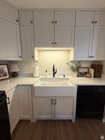 9457 S HIDDEN POINT DR, Sandy, UT 84070
