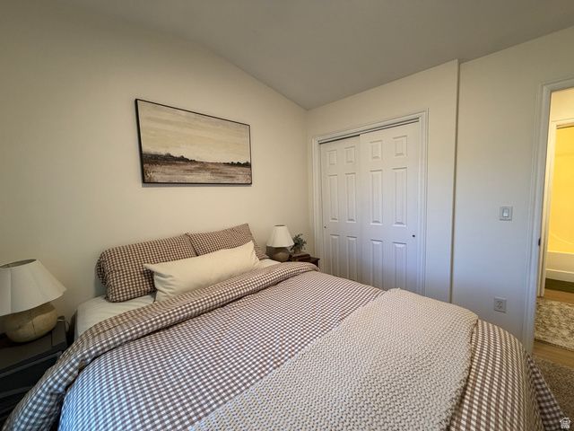 9457 S HIDDEN POINT DR, Sandy, UT 84070