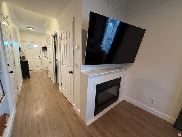 9457 S HIDDEN POINT DR, Sandy, UT 84070