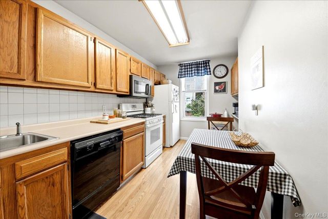 1843 Muliner Avenue, Bronx, NY 10462