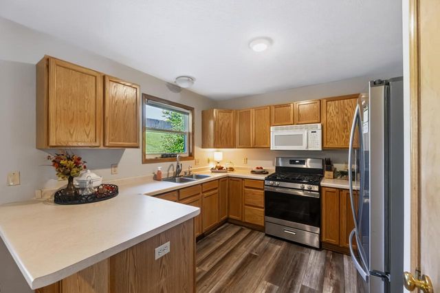 600 Brookstone WAY, Watertown, WI 53094