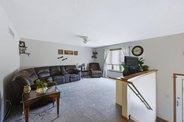 600 Brookstone WAY, Watertown, WI 53094