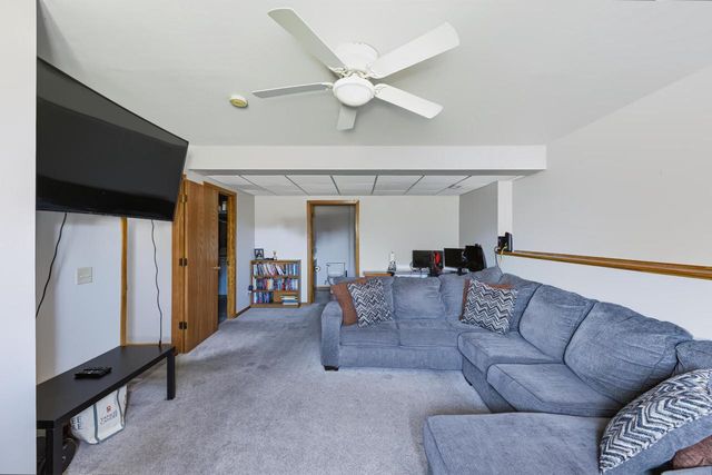 600 Brookstone WAY, Watertown, WI 53094