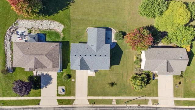 600 Brookstone WAY, Watertown, WI 53094