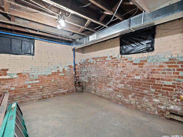 1546 12th Avenue, Moline, IL 61265