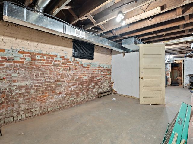 1546 12th Avenue, Moline, IL 61265