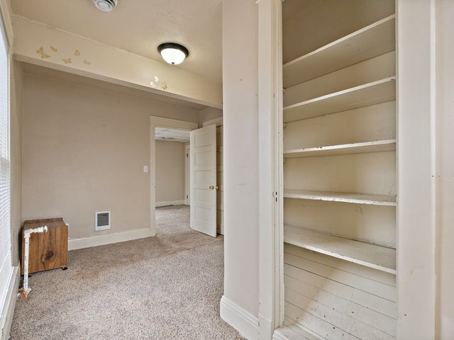 1546 12th Avenue, Moline, IL 61265