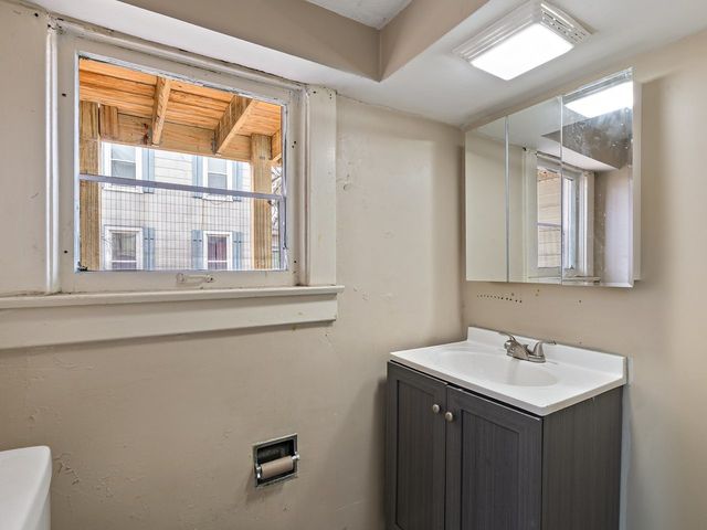 1546 12th Avenue, Moline, IL 61265