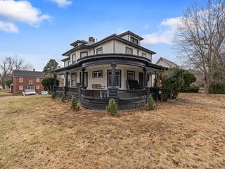 1546 12th Avenue, Moline, IL 61265