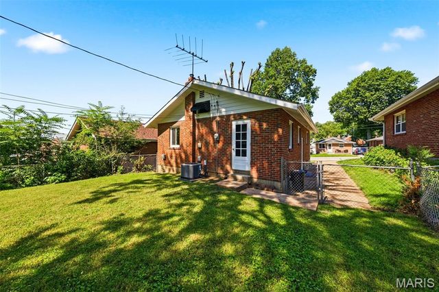 1226 Watts Avenue, University City, MO 63130