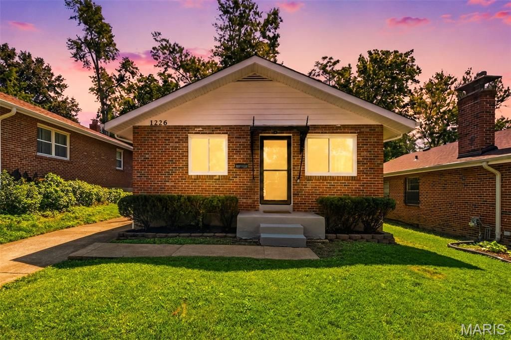 1226 Watts Avenue, University City, MO 63130