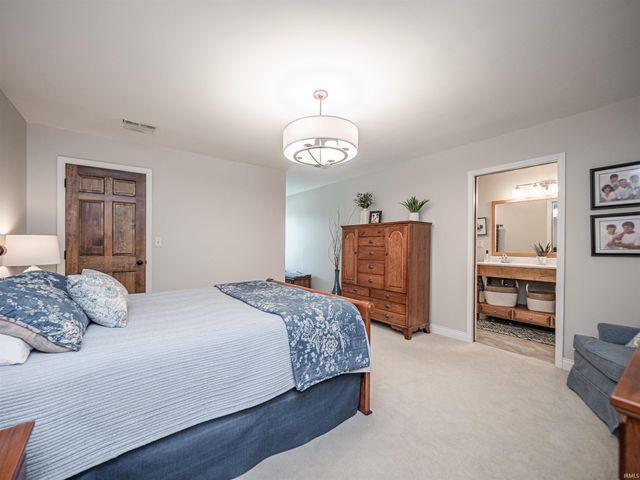 610 Salem Court, Evansville, IN 47715