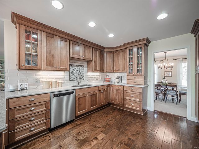 610 Salem Court, Evansville, IN 47715