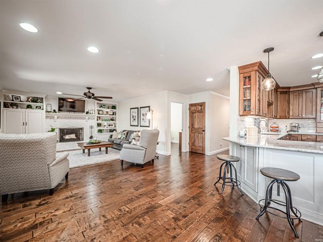 610 Salem Court, Evansville, IN 47715